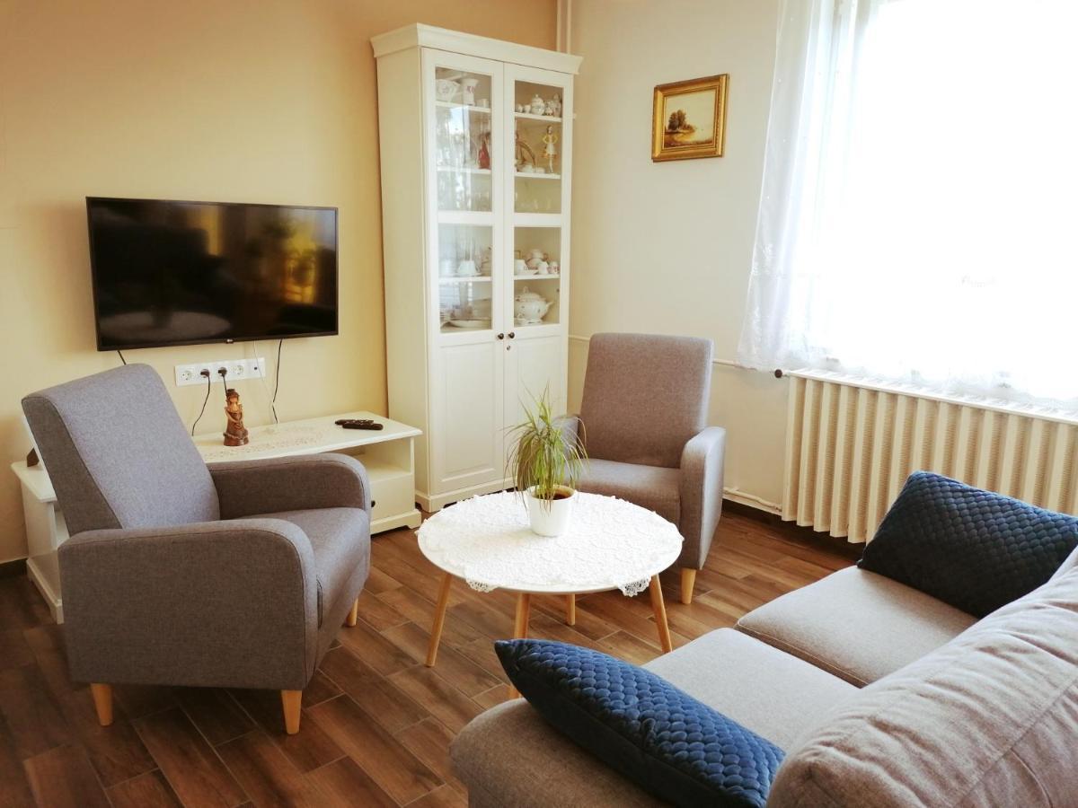 Elisoria Apartments تشيرستوموي المظهر الخارجي الصورة