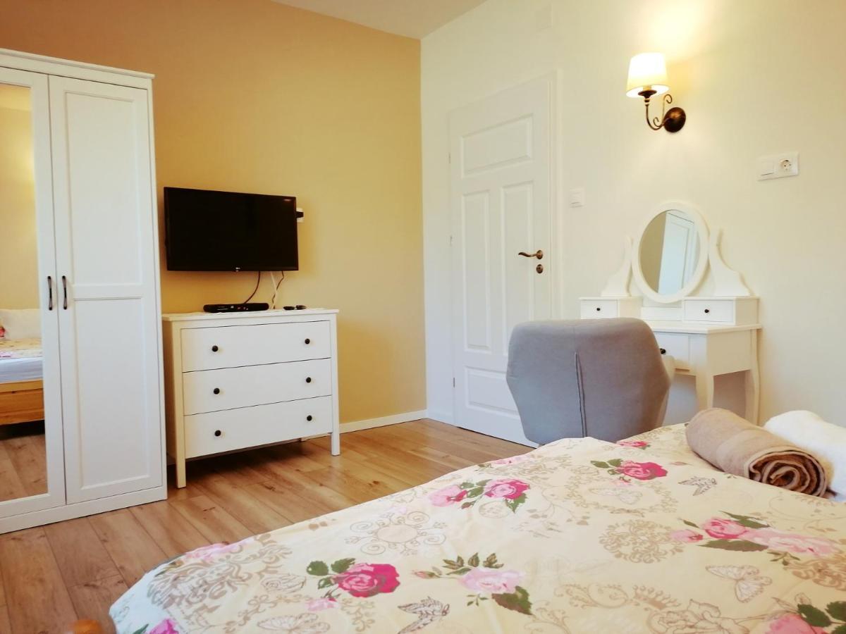 Elisoria Apartments تشيرستوموي المظهر الخارجي الصورة