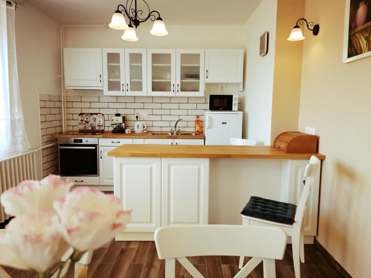 Elisoria Apartments تشيرستوموي المظهر الخارجي الصورة