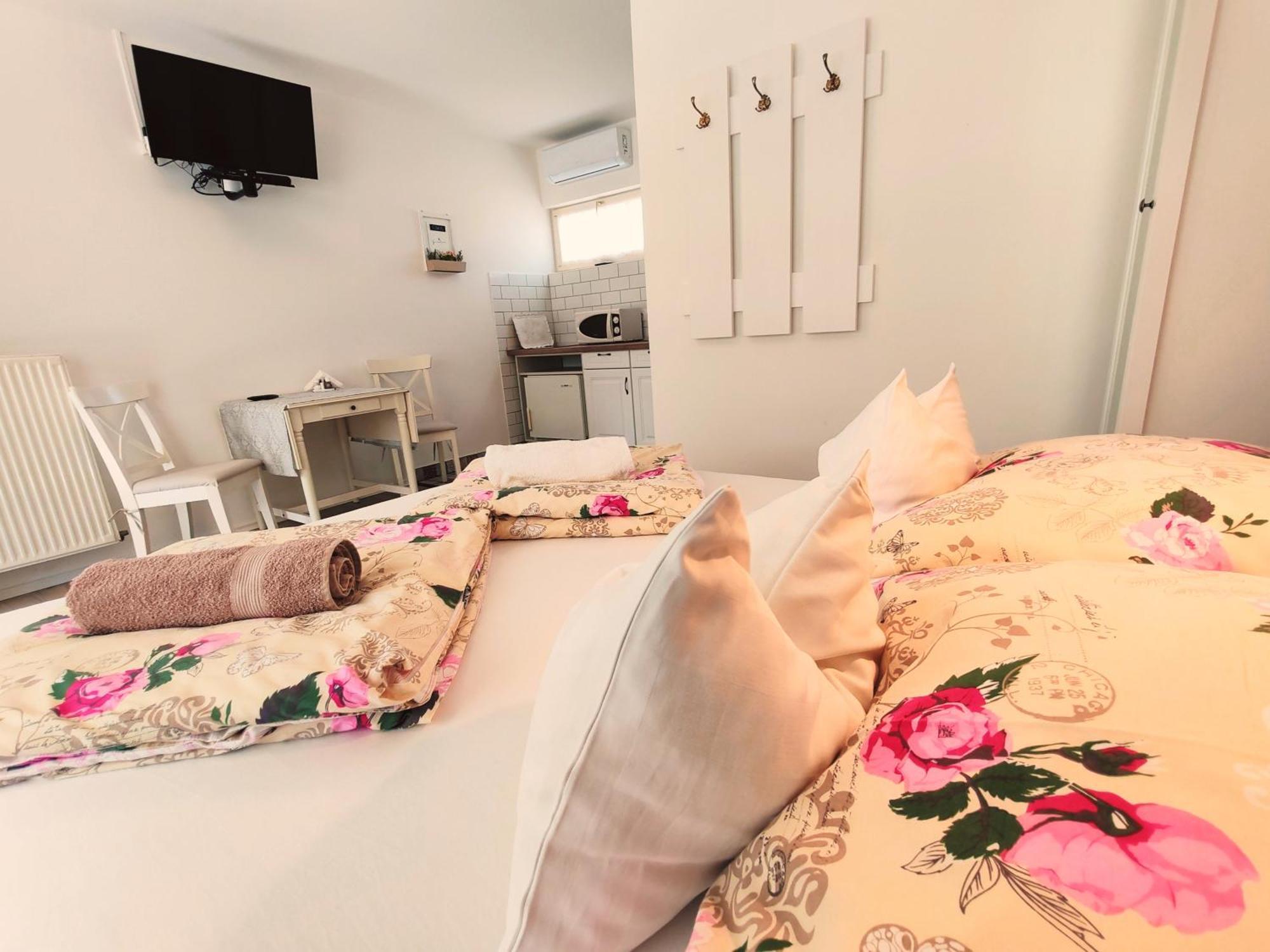 Elisoria Apartments تشيرستوموي المظهر الخارجي الصورة