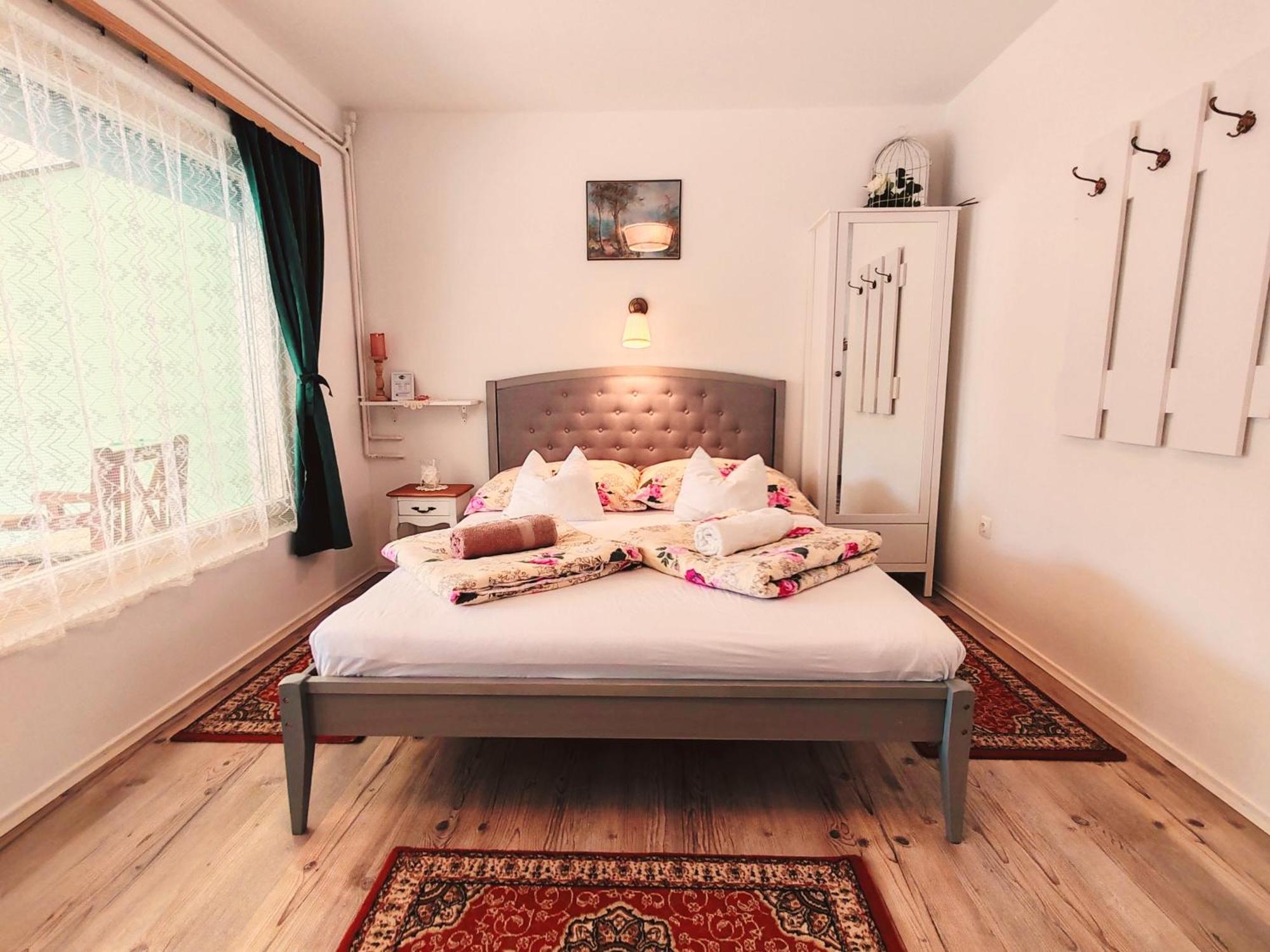 Elisoria Apartments تشيرستوموي المظهر الخارجي الصورة