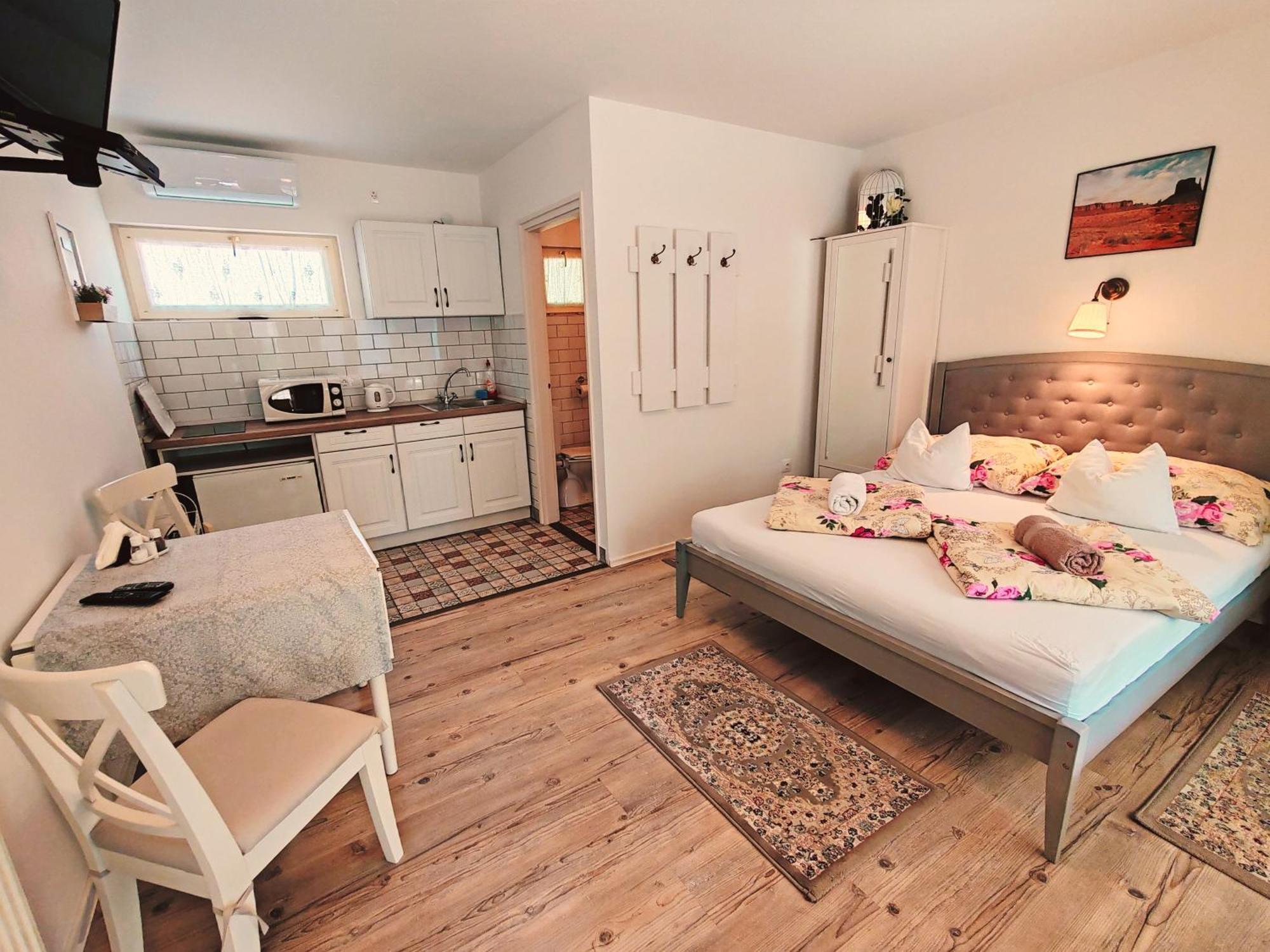 Elisoria Apartments تشيرستوموي المظهر الخارجي الصورة
